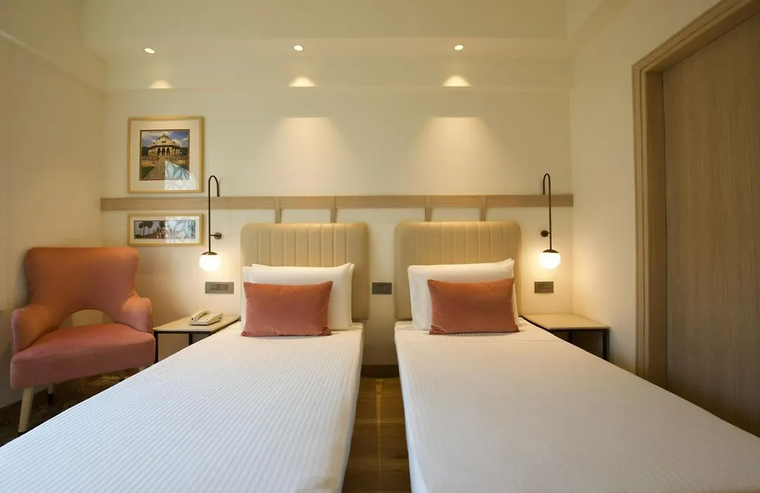 Lemon Tree Hotel, Delhi Airport-1