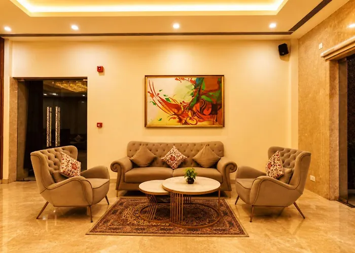 Hotel Luxe Opera Nh8 - 7Km From Igi Airport Delhi New Delhi